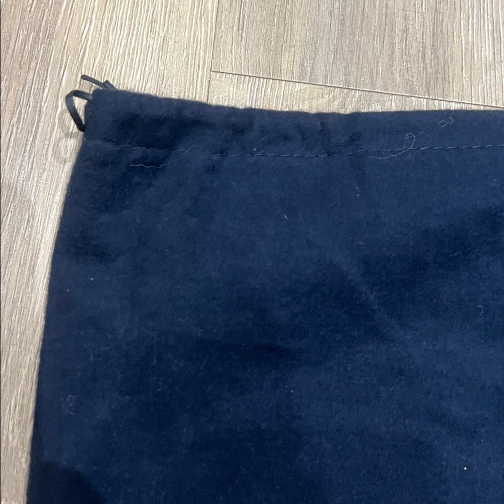Prada Oversized Dust Bag - Picture 4 of 7